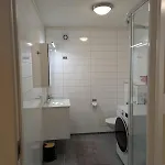 דירה Modern Near Train Station H77a