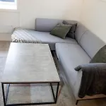 דירה Modern Near Train Station H77a נרוויק