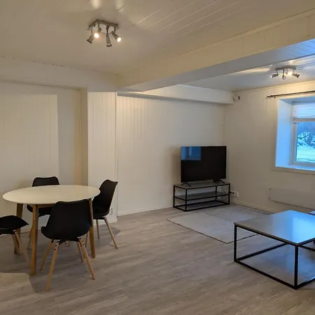 Modern Near Train Station H77a