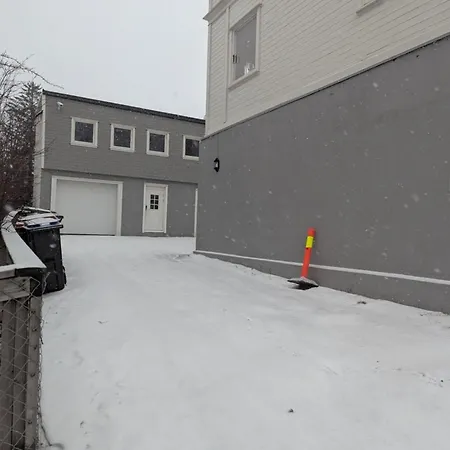 Apartment Modern Near Train Station H77a