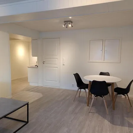 Modern Near Train Station H77a Apartman Narvik