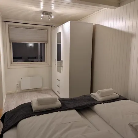 Apartment Modern Near Train Station H77a *