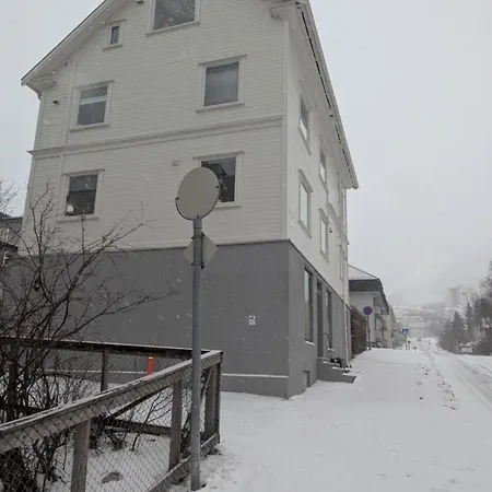 Modern Near Train Station H77a Appartement Narvik